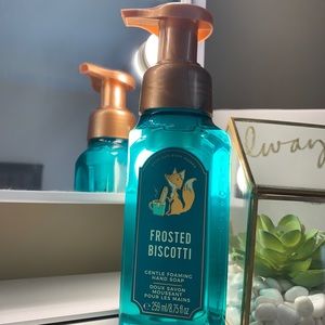 💙 2/20 Bath and Body Works Foaming Hand Soap